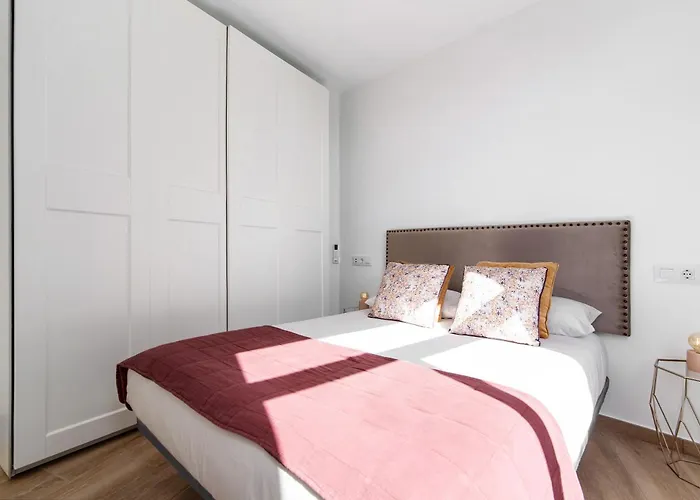 Apartament Flamboyan 2 *